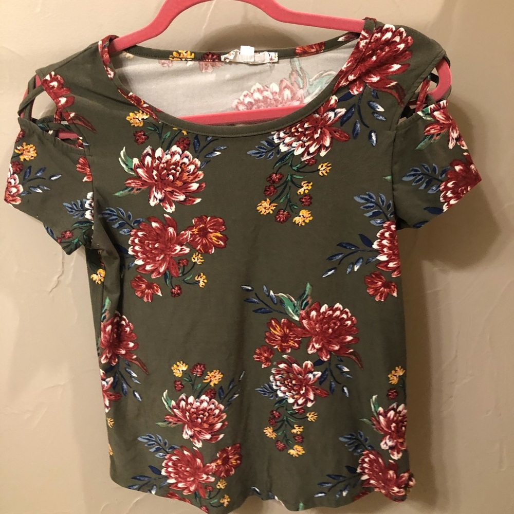 Pink rose green top